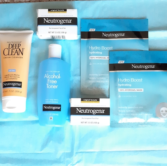 Neutrogena Skincare Bundle - Picture 3 of 13